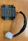 Regul�tor s p�ipojovac�m kabelem 4-pin GY6 50-150ccm